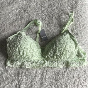 Aerie bralette, size medium. NWT.